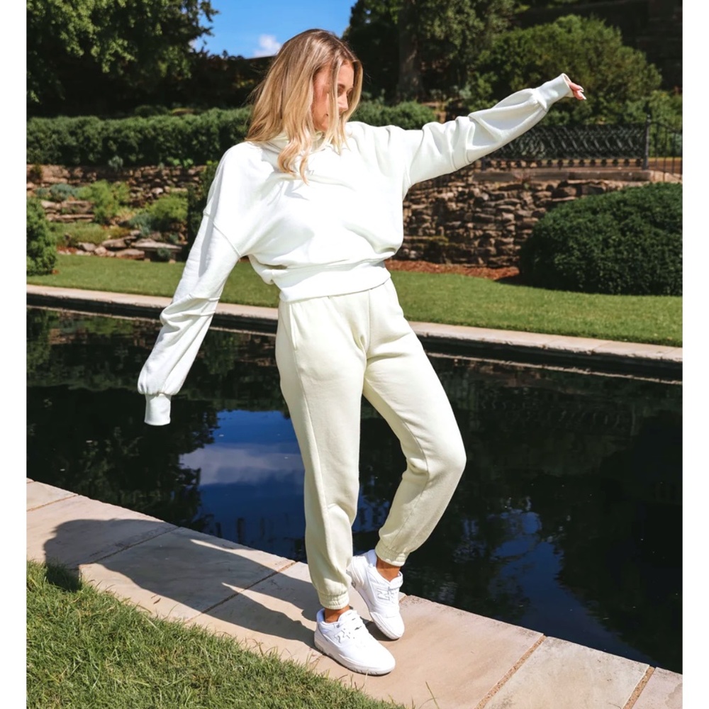 Tribe Kelley Butter Bubble Sleeve Sweatshirt